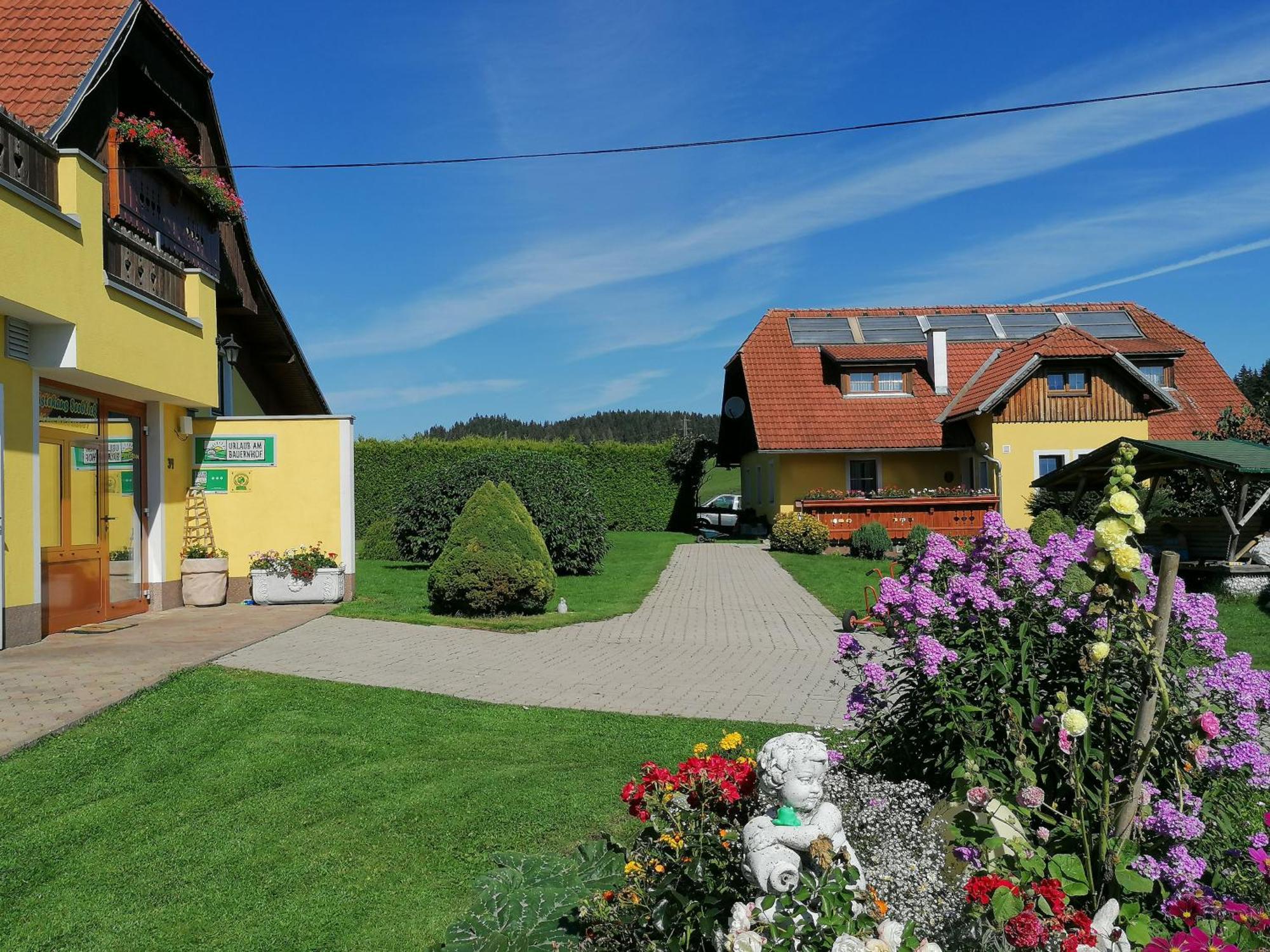 Hotel Gasthof Seeblick Zeutschach Buitenkant foto