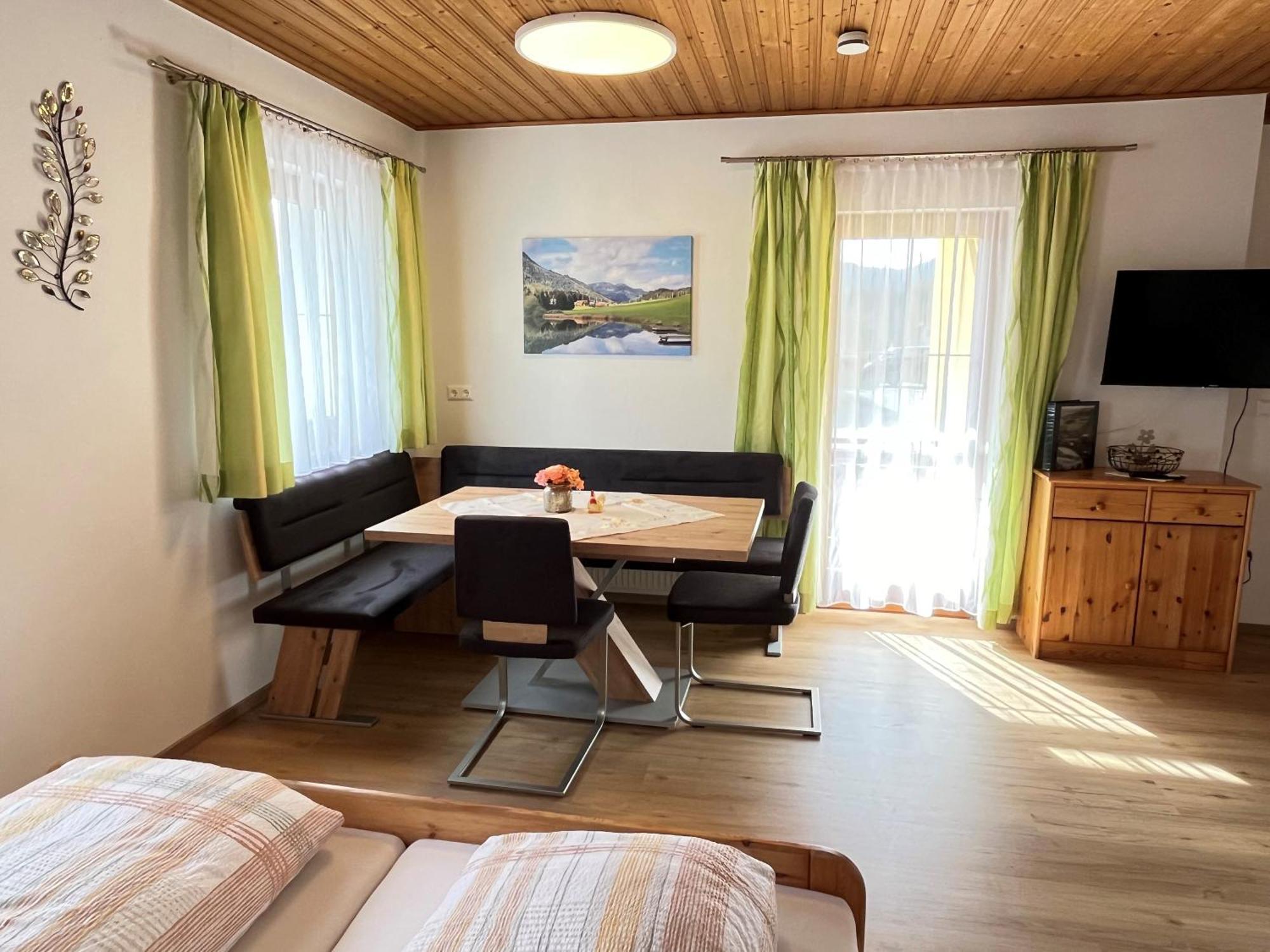 Hotel Gasthof Seeblick Zeutschach Buitenkant foto